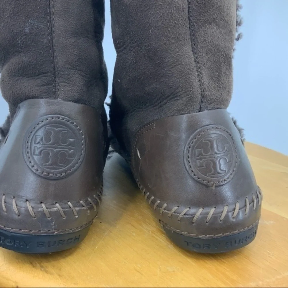 Tory Burch Moccasin style brown Suede boot 8